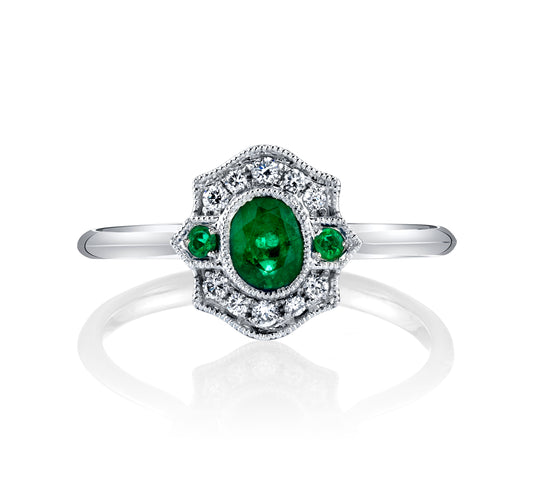 0.29 CRT Oval Emerald with Diamonds Vintage Band